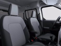 FORD TOURNEO COURIER TITANIUM pieno