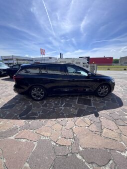 FORD FOCUS ST-LINE pieno
