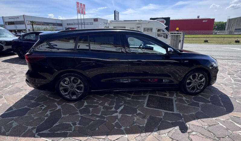 FORD FOCUS ST-LINE pieno