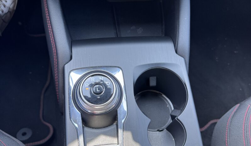 FORD KUGA ST-LINE pieno