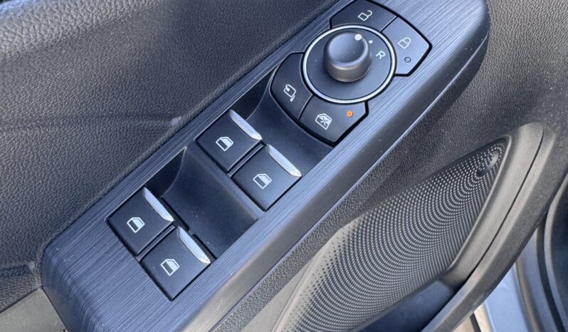 FORD KUGA ST-LINE pieno