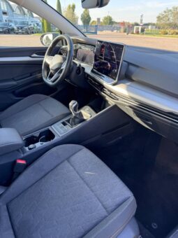 VW GOLF pieno