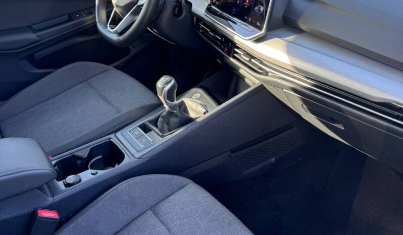 VW GOLF pieno