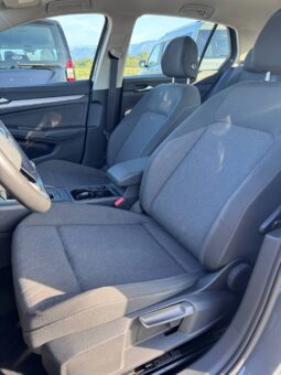 VW GOLF pieno