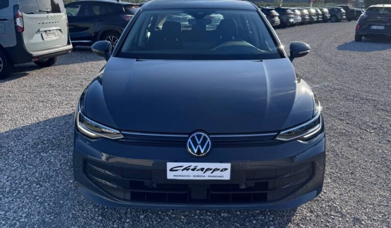 VW GOLF pieno