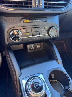 FORD KUGA ST-LINE X pieno