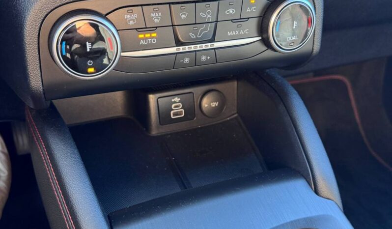 FORD KUGA ST-LINE X pieno