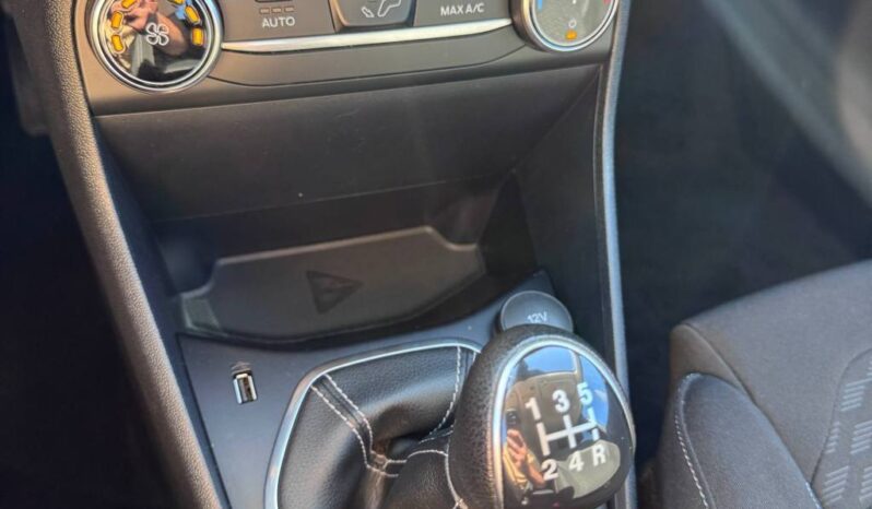 FORD FIESTA TITANIUM pieno