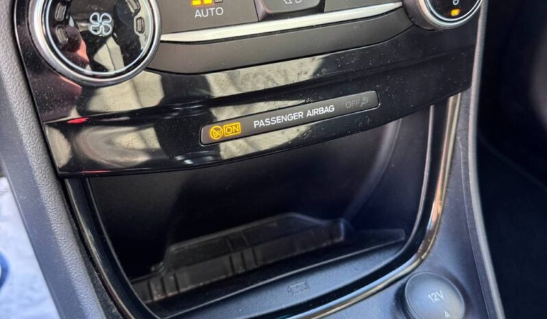 FORD PUMA TITANIUM pieno