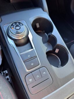 FORD KUGA ST-LINE pieno